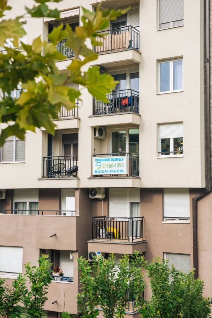 Stomatološki radovi — primer u ordinaciji Srećan Zub
