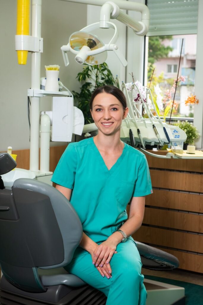 Dr Marija Tomić Stomatolog